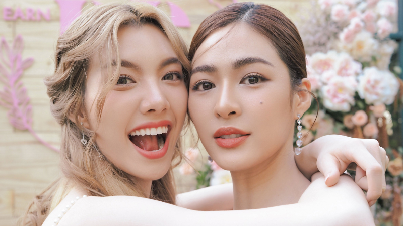 ฝันเห็นเด็กผู้หญิง2คนในลักษณะต่างๆ ทำนายเหมือนกันหรือไม่?